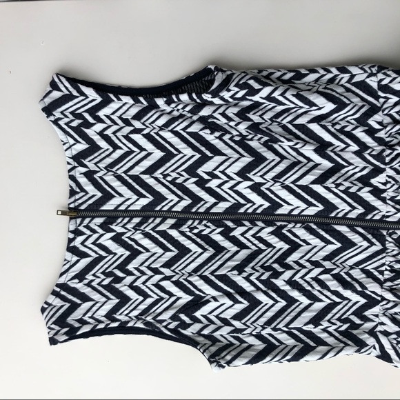 Collective concepts sleeveless chevron dress - Picture 2 of 8